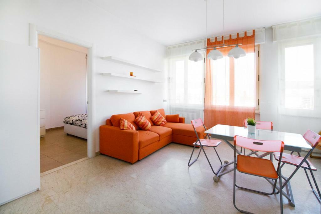 Orange Apartment Болонья Экстерьер фото